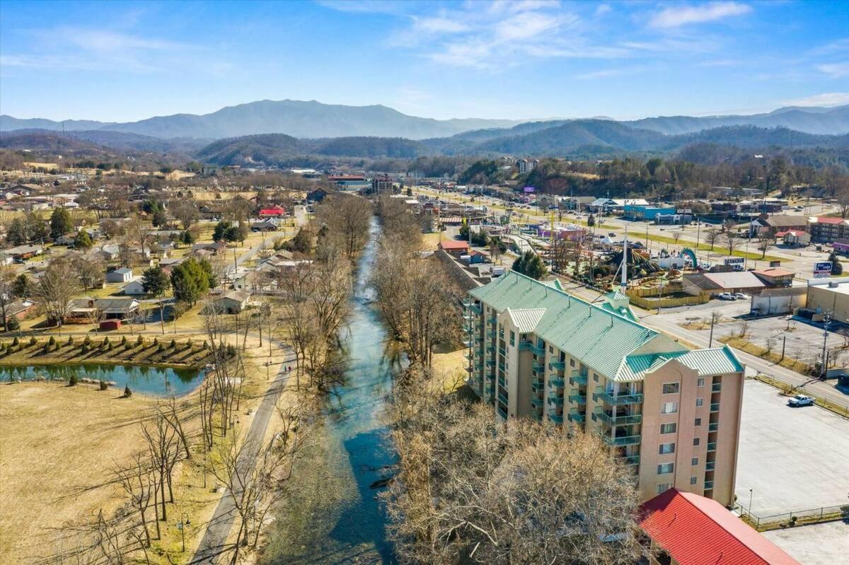 River Place Condos #102 2Bd Pigeon Forge Exterior photo